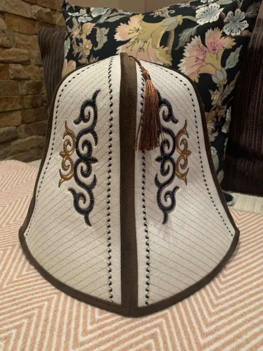 Ал-Калпак - оригинална национална шапка на Киргизстан