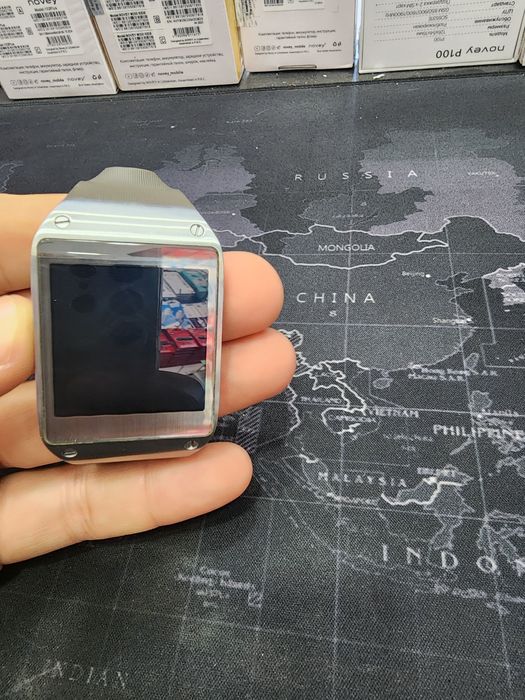 Samsung Gear S soati sotiladi. Camerasam bo.