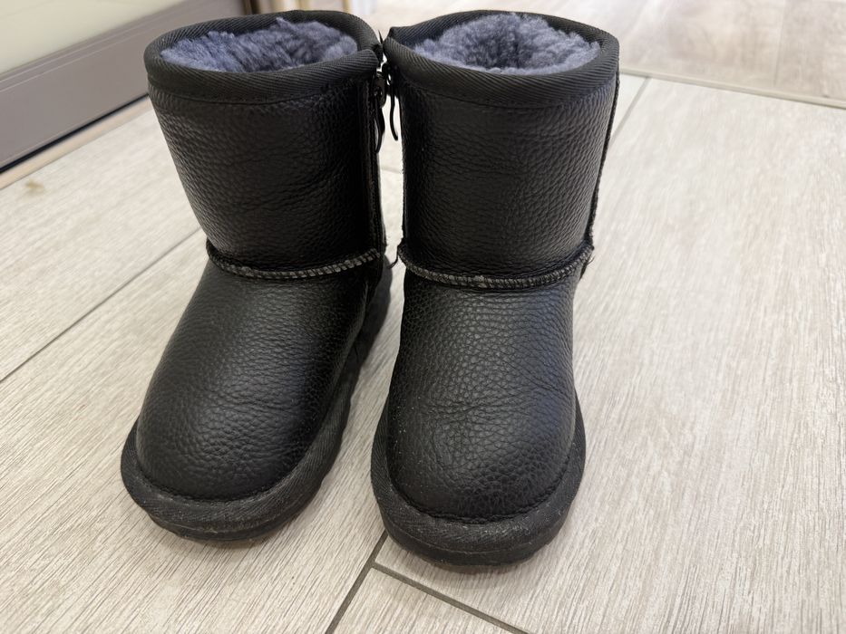 Продам угги унисекс