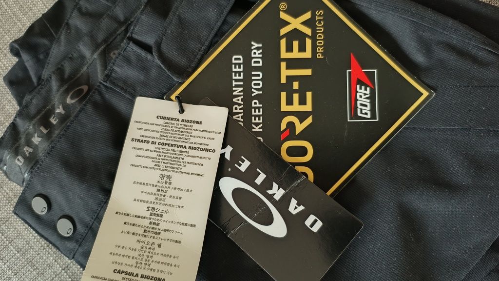 Oakley Gore-tex, pantaloni ski/snowboard mas. XL