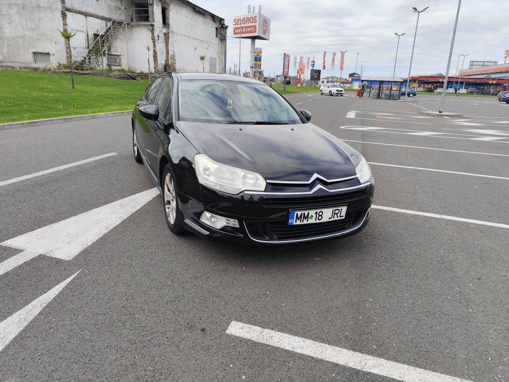 Citroen C5 2009  2.0 HDI
__Dotari:__
-geamuri electrice față și spa