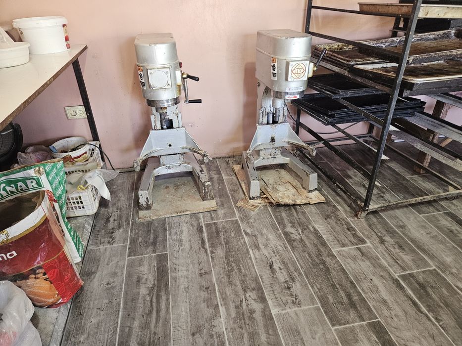 Печка ва миксер сотилади