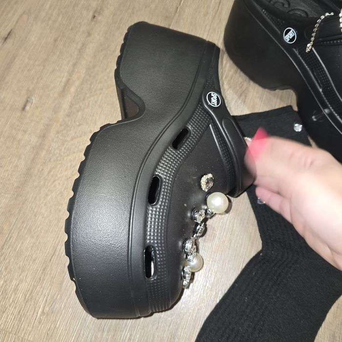 Чехли тип крокс с камъни