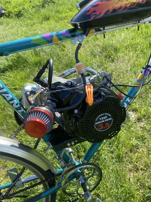 Vând bicicleta cu motor 4t