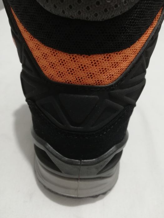 42 Lowa innox Pro Gore-tex masura 42