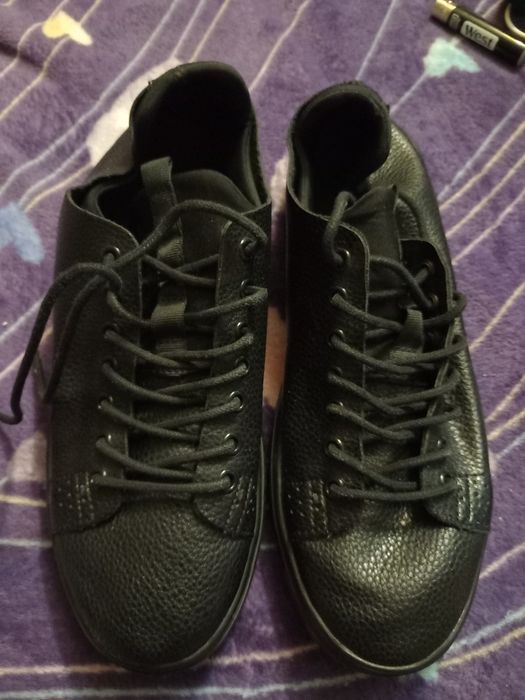 Adidasi în stare foarte buna