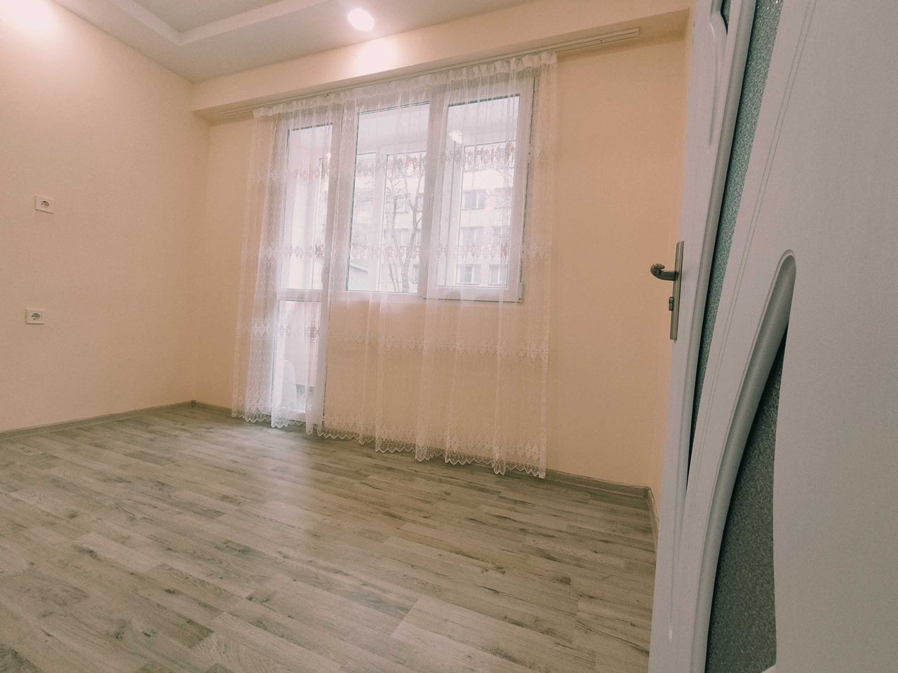 Продава се Тристаен апартамент в Силистра, Митница - 71 кв.м за 1027 €/кв.м - Снимка #5