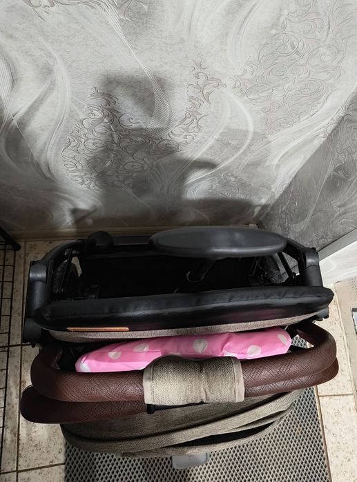 Продам прогулочную коляску трансформер.