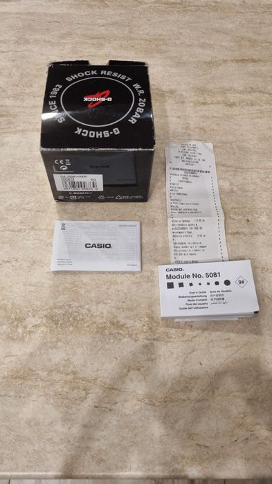 Часовник Casio - червен