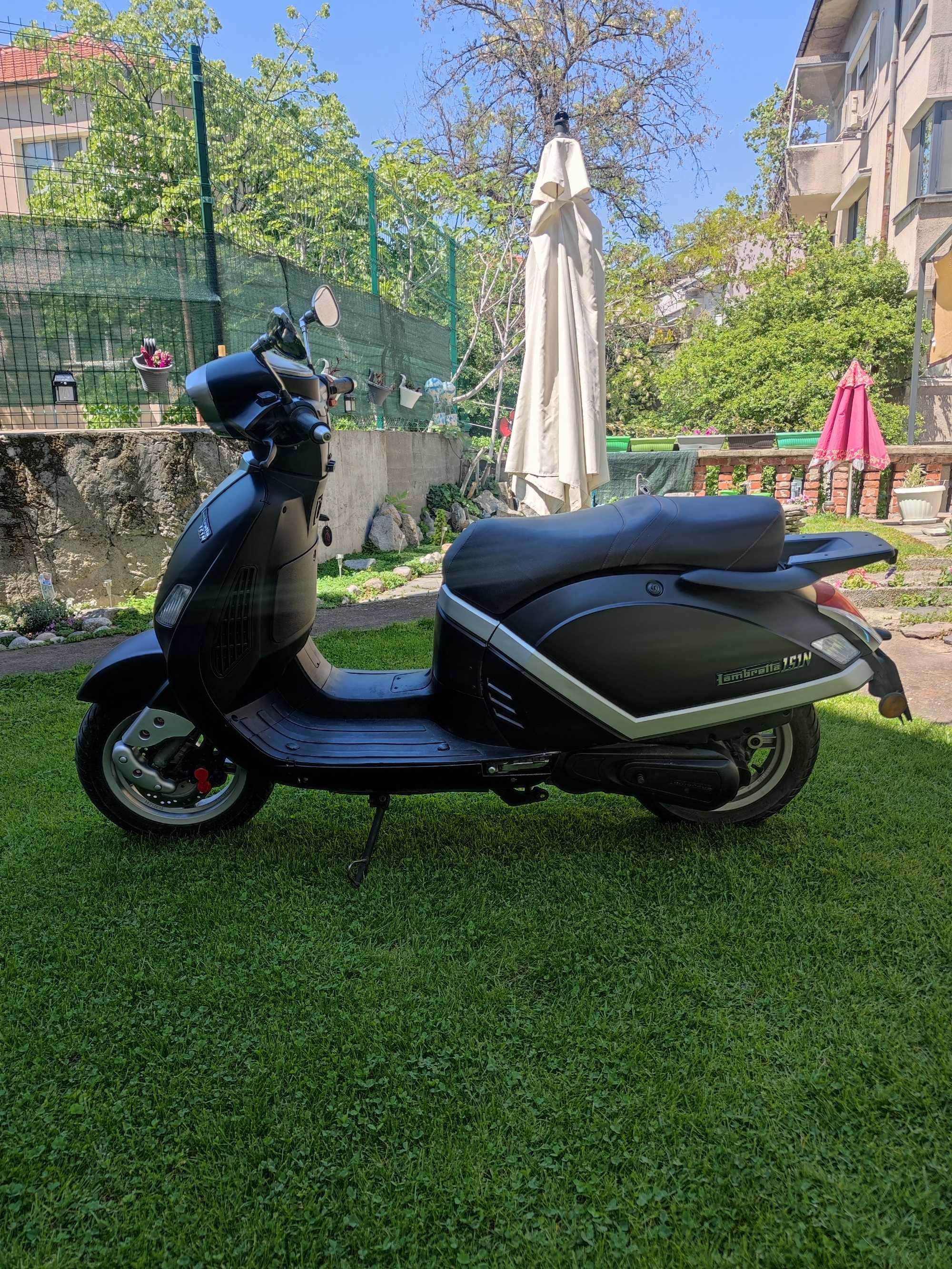Скутер Lambretta