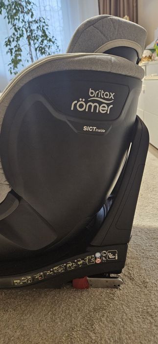 Britax Romer Dualfix M I-size 61-105cm/18kg