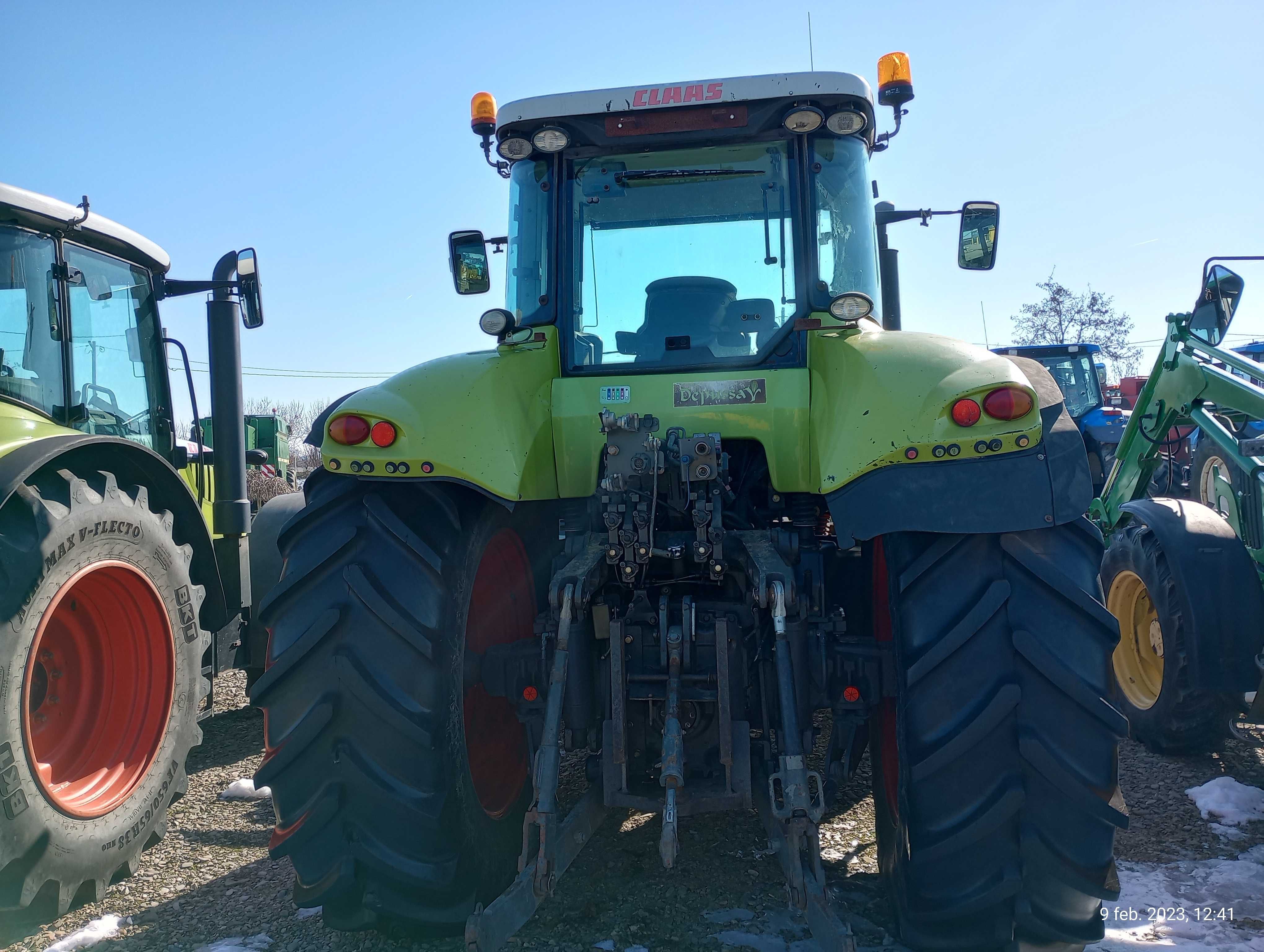 Tractor CLAAS AXION 840