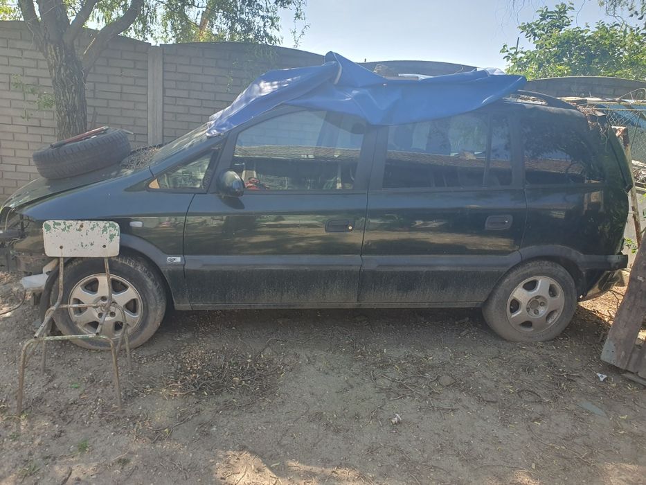 OFERTA!! 2 ZAFIRA la preț de 1!