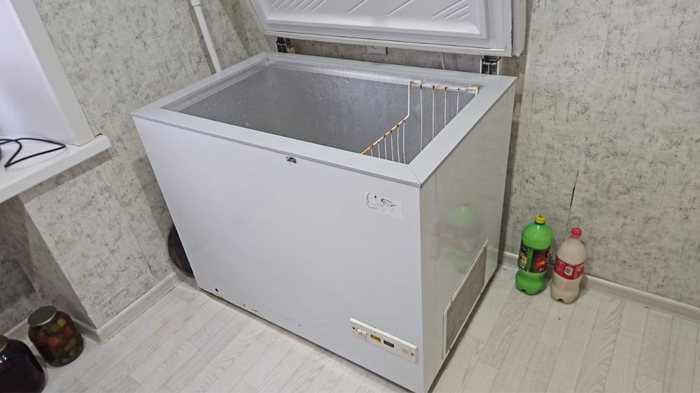 Продам морозильную камеру