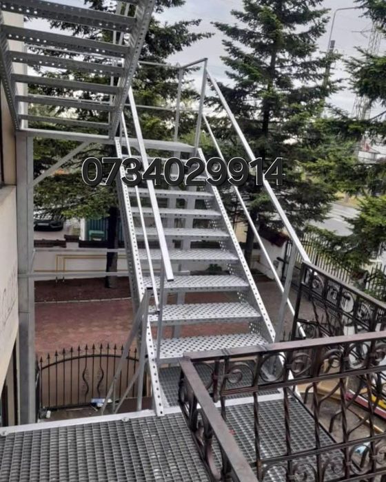 Scări metalice zincate
