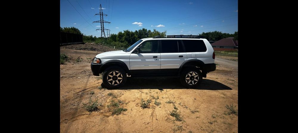 Mitsubishi Montero Sport 2001 год