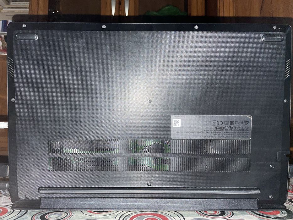 Vand laptop lenovo V15 G3 ABA in stare foarte buna