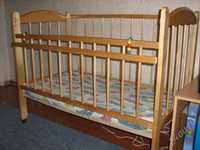 Продам почти новую деревянную детскую кроватку с 0 до 5 лет