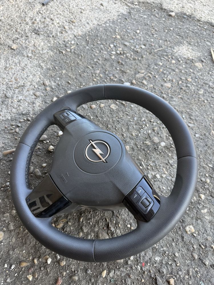 Волан с airbag Opel Astra H