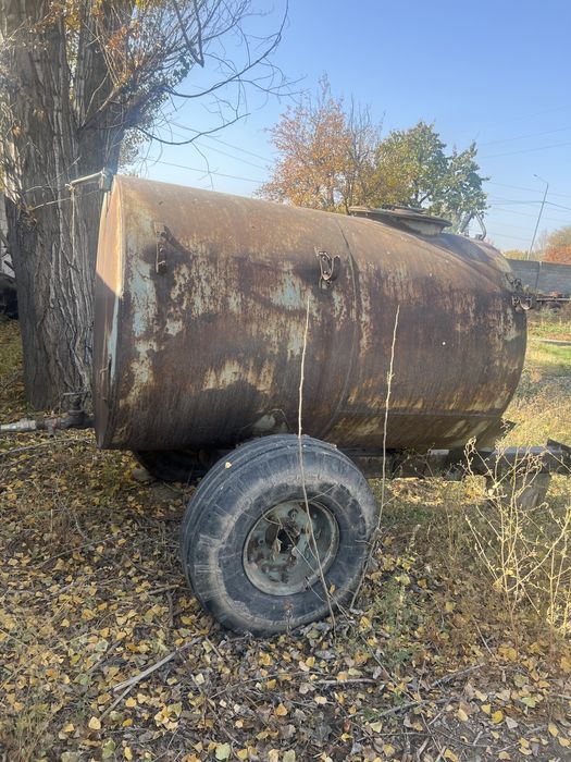 Прицеп цистерна в отдичном состоянии