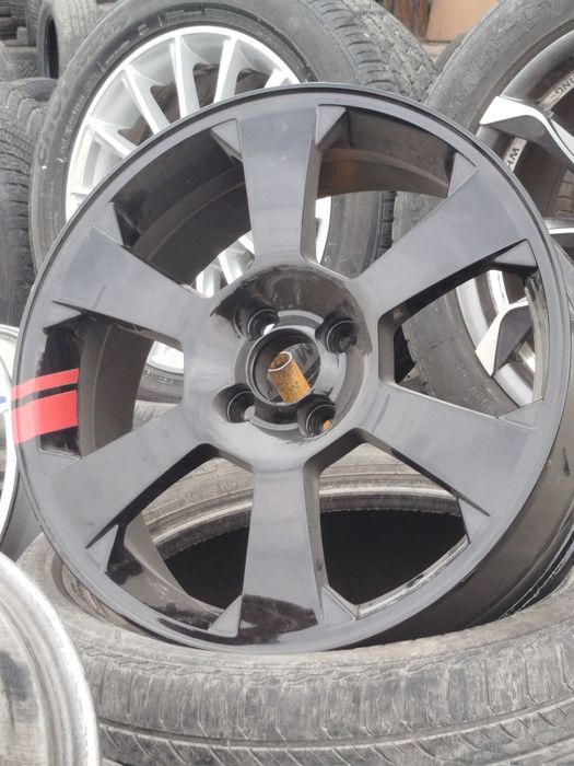 Diska zudlik bilan sotiladi