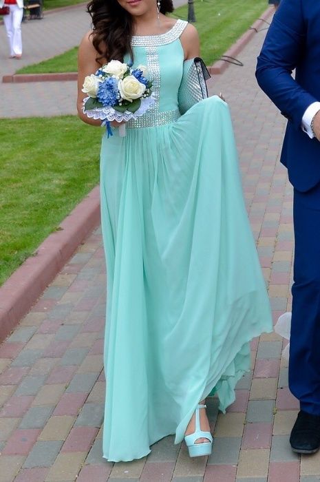 продам вечернее ПЛАТЬЕ