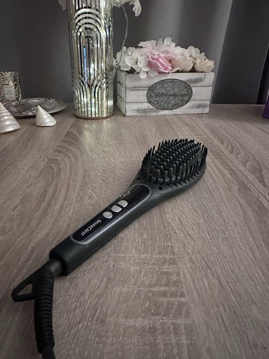 Четка за изправяне на коса SilverCrest с регулиране на температурата