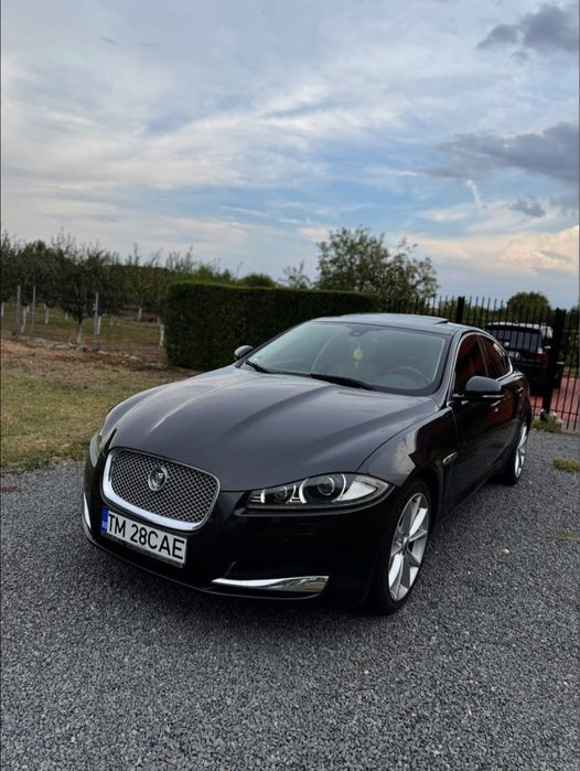 Jaguar XF Luxury Premium