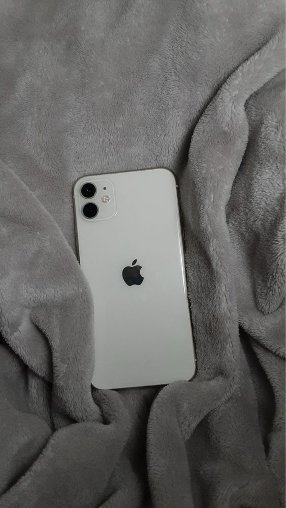 Iphone 11,Айфон 11 белый (АКБ 86%)