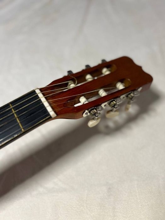 Гитара для вступления