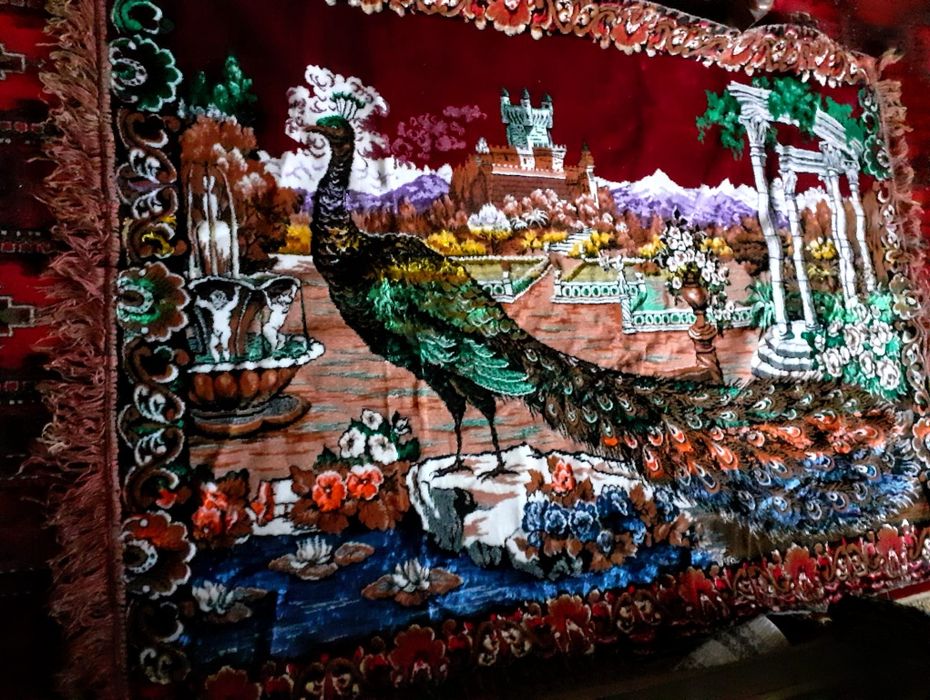 Carpeta autentica cu paun NOUA