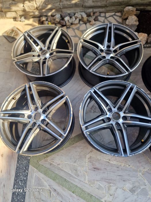 Audi 18 цола 5 комплекта оригинални нов модел Замъка Ямбол