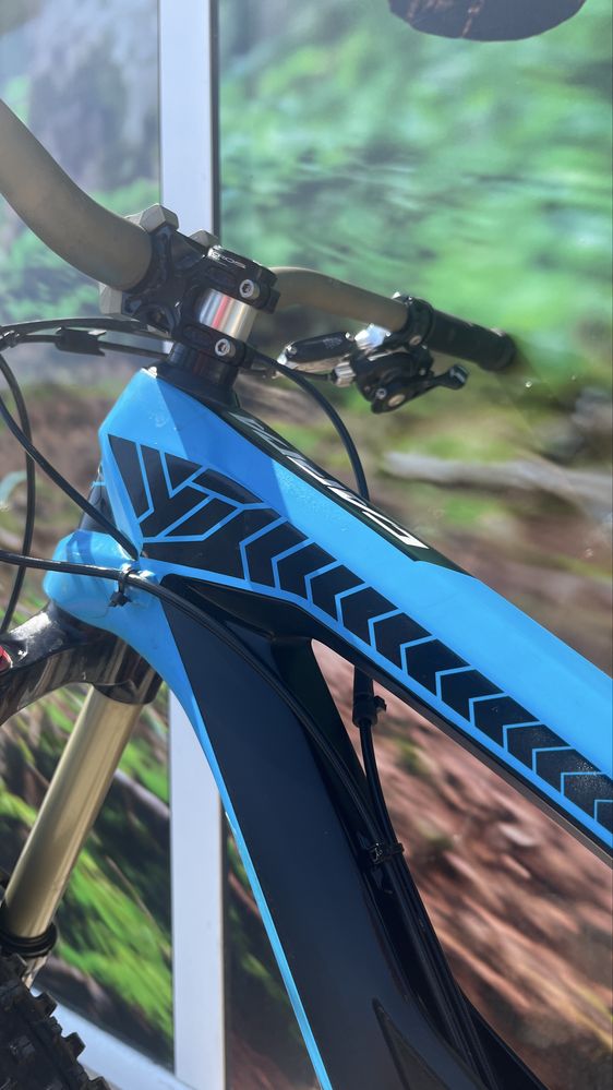 Yt Capra CF/27.5/M