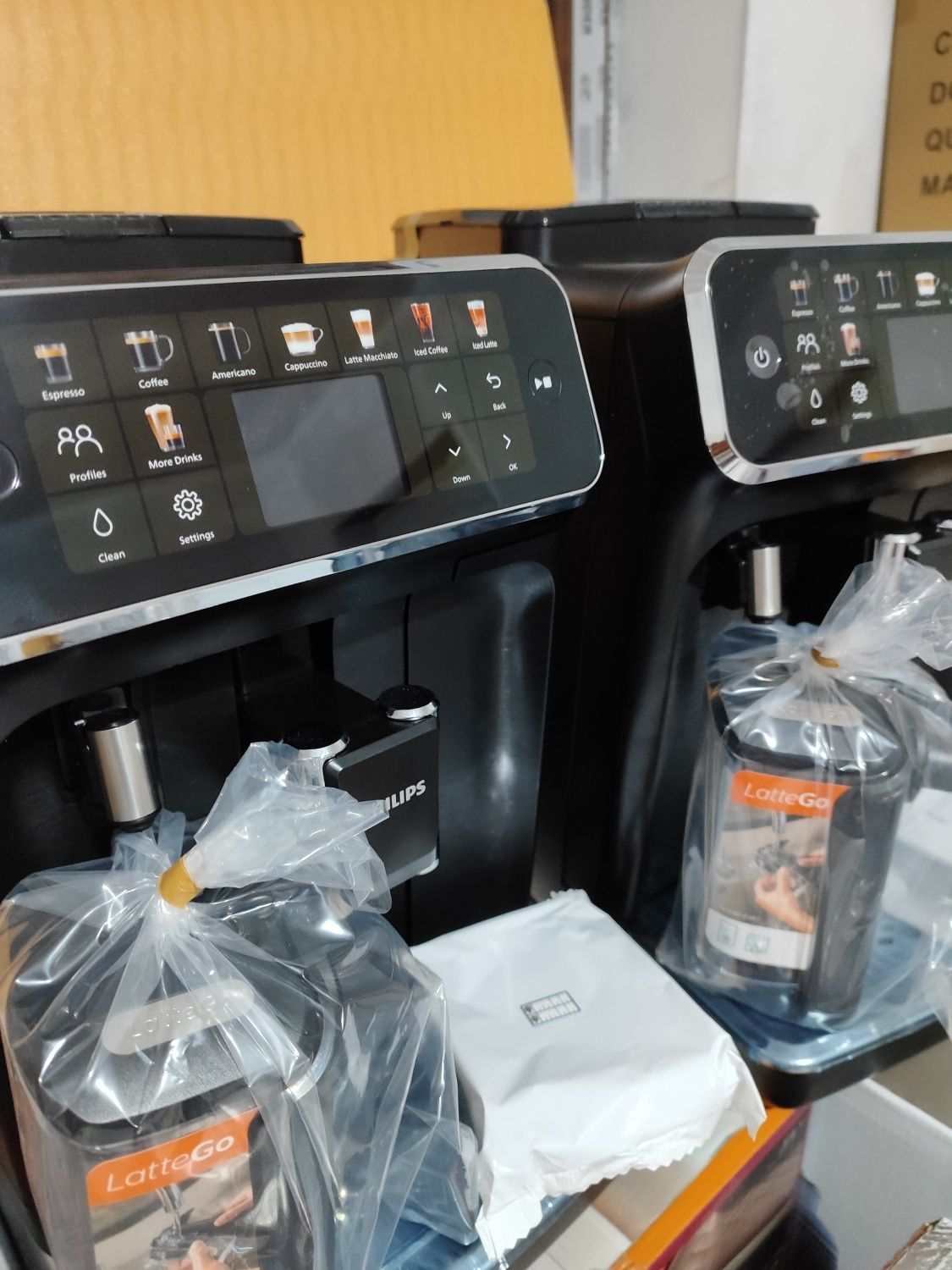 Espressor automat Philips Seria 5500 2xAquaclean bonus