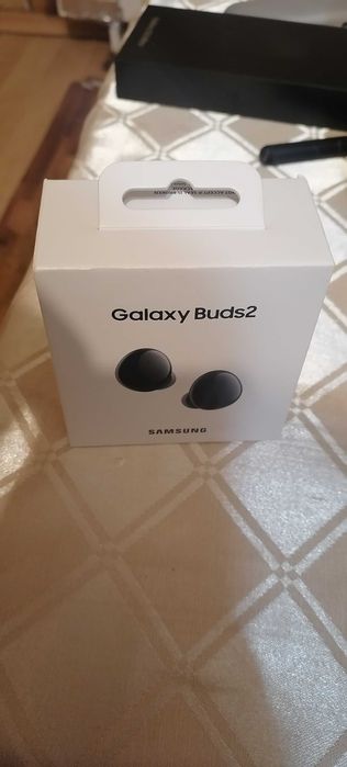 Слушалки Samsung galaxy buds2