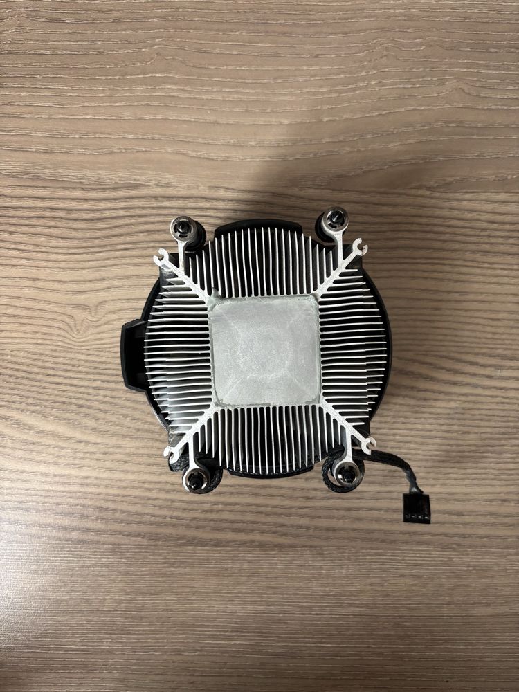 Процесор ryzen 3 3200g + охладител AMD Wraith cooler