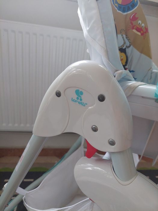 Scaunel cu masuta bebelusi
