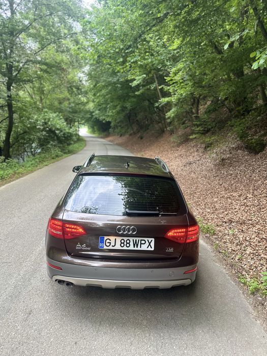 Audi A4 Allroad 2011