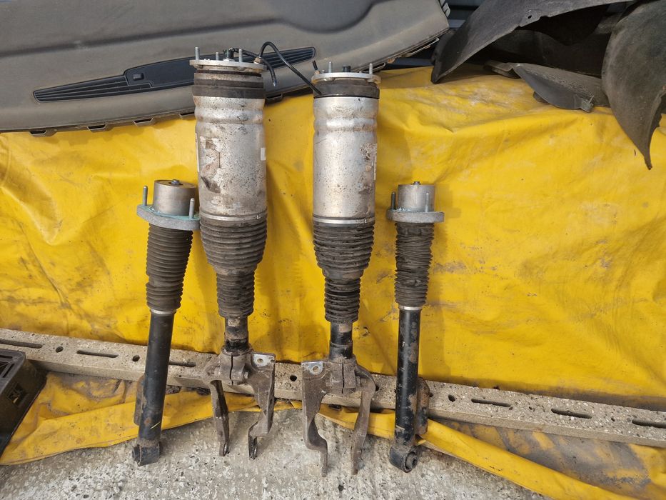 Perna stanga dreapta Pange Rover Vogue L 405
Perna aer dreapta fata La