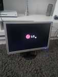 Vand Monitor LG 60 cm diagonala