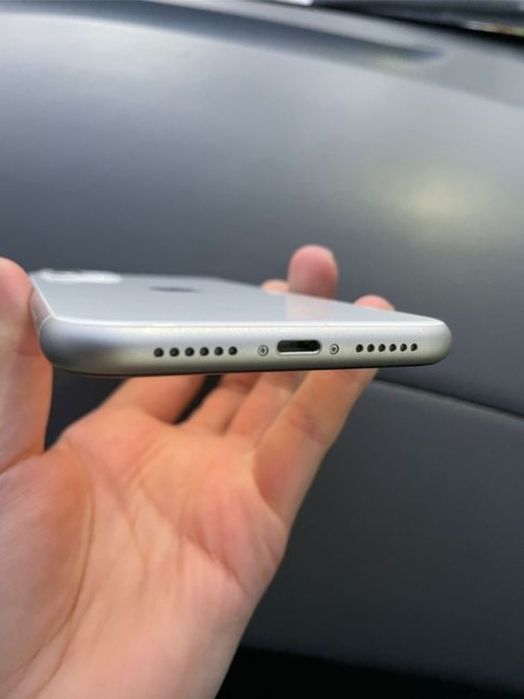 Продам iPhone 11 81%/64gb