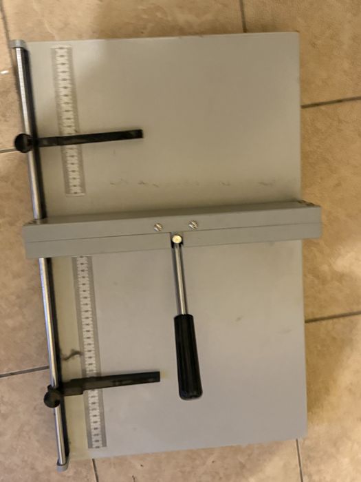 Aparat de biguit manual UNITEC DC-12B