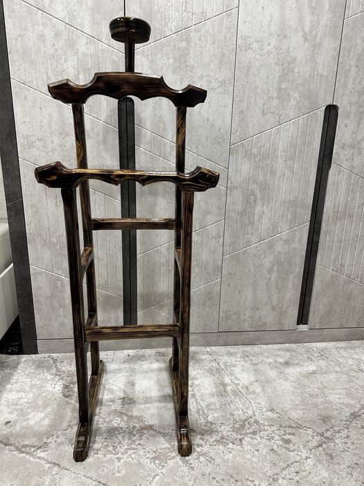 Вешалка напольная дерево