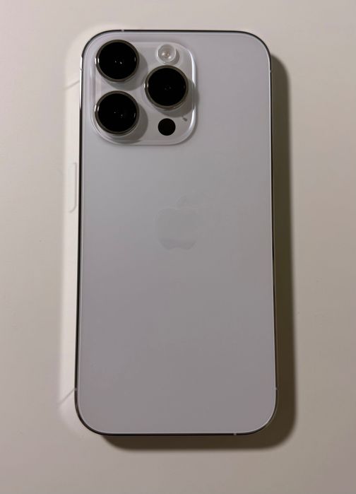 iPhone 14 Pro Silver iPhone (заблокированный)