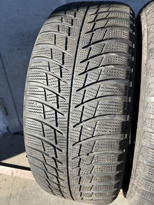 2 бр. зимни гуми 205/55/16 Bridgestone DOT 3116 4,5-5 mm