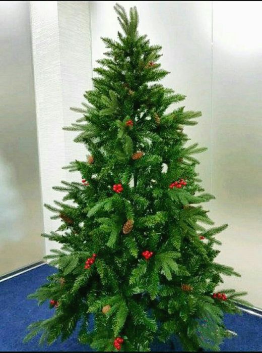 Ёлки подарок каждому покупателю