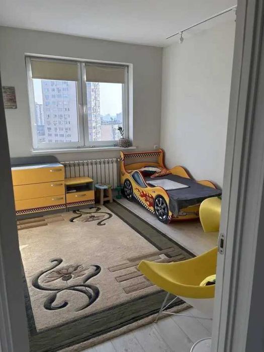 Тристаен имот в кв.Разсадника