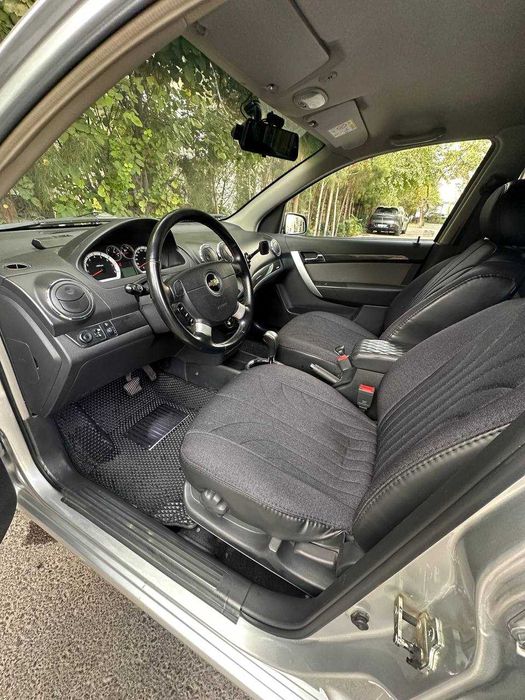 продается NEXIA 3