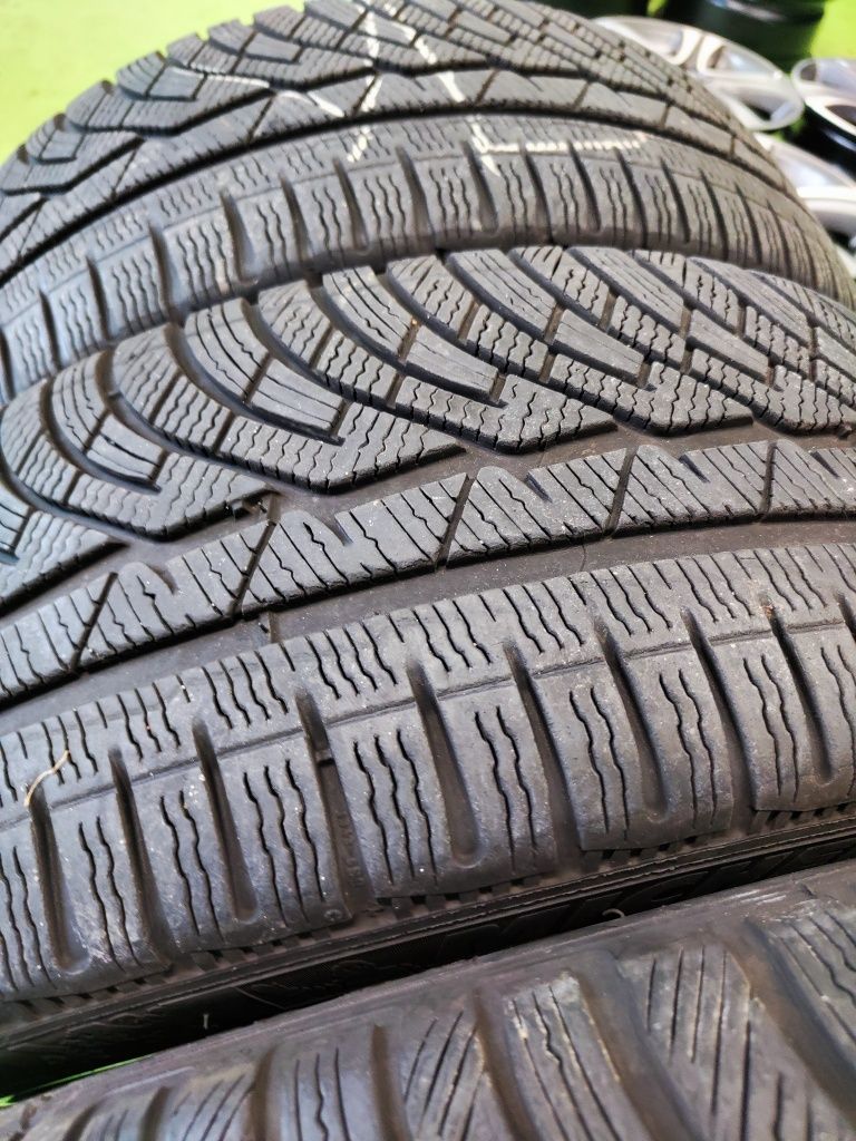 4 бр 225/45/18 Michelin зимни гуми