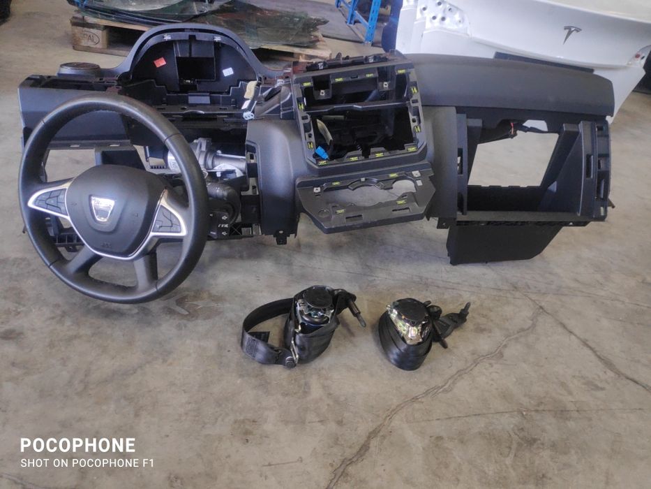 Арматурно табло Dacia Duster / Дачия Дъстър 2022г.